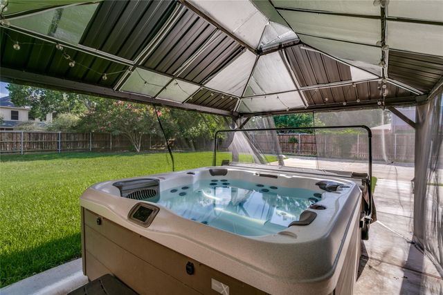 2 Rolling Hills Circle, Denton, TX 76205