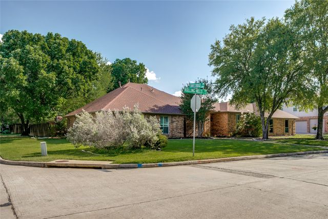 2 Rolling Hills Circle, Denton, TX 76205