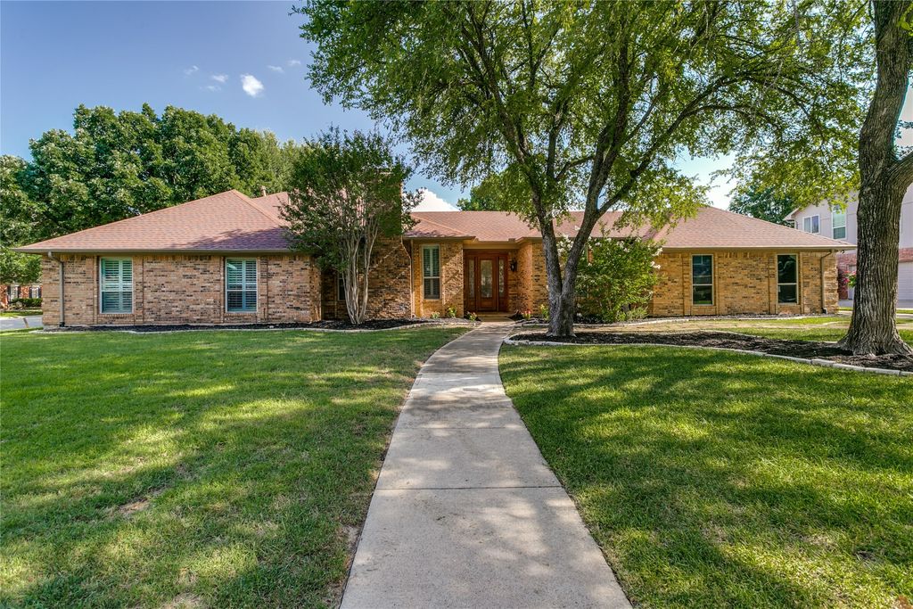 2 Rolling Hills Circle, Denton, TX 76205