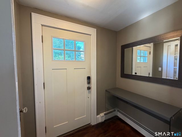 15 Overland Avenue, Bridgeport, CT 06606