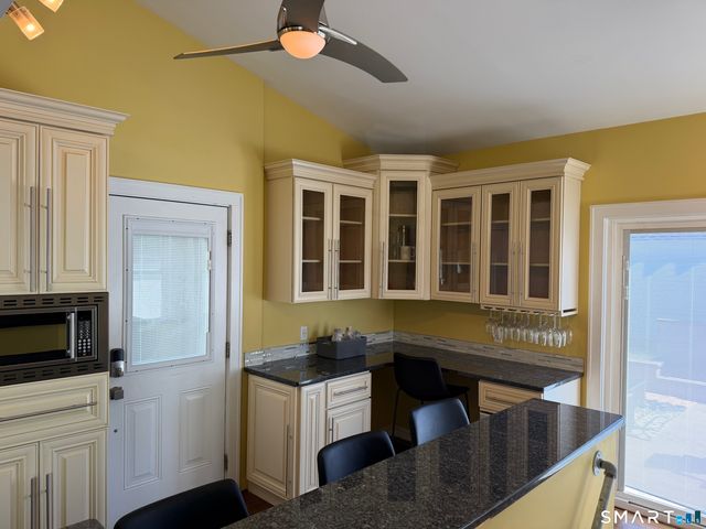 15 Overland Avenue, Bridgeport, CT 06606