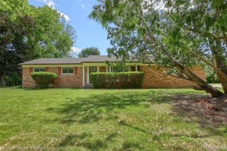 3634 South Boulevard, Bloomfield Hills, MI 48304