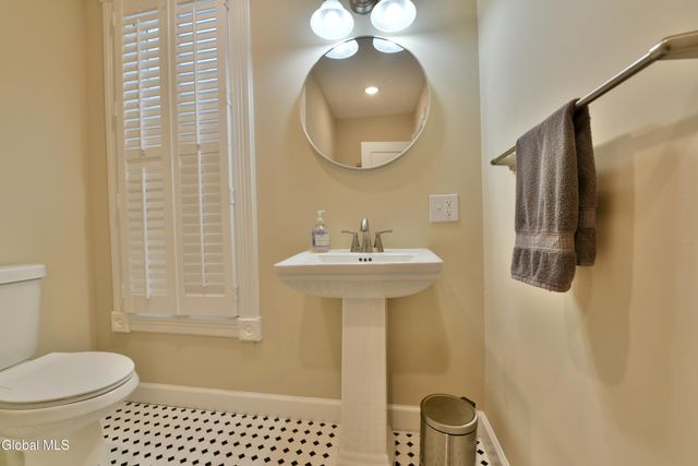 19 Saratoga Avenue, Round Lake, NY 12151