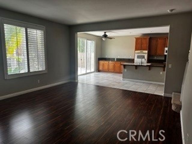 13946 Topeka Ct, Corona, CA 92880