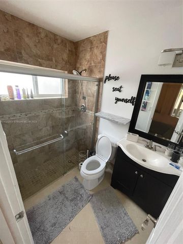 4920 SW 27th Avenue, Fort Lauderdale, FL 33312