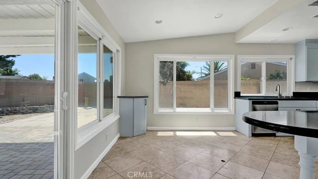 902 W Alpine, Santa Ana, CA 92707