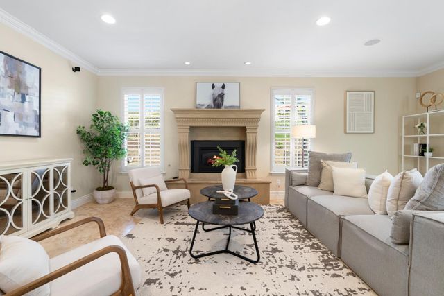 600 Landrise Ct, Folsom, CA 95630