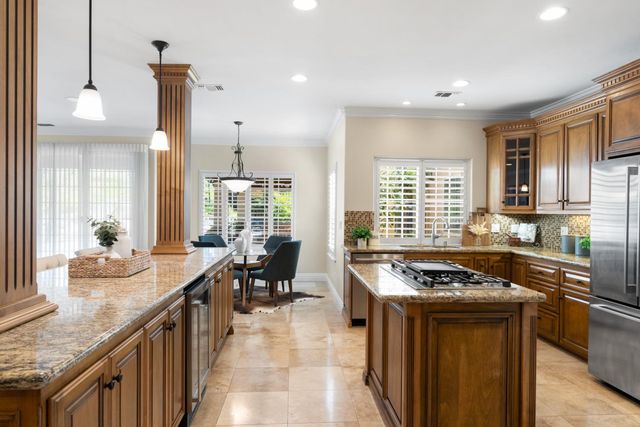 600 Landrise Ct, Folsom, CA 95630