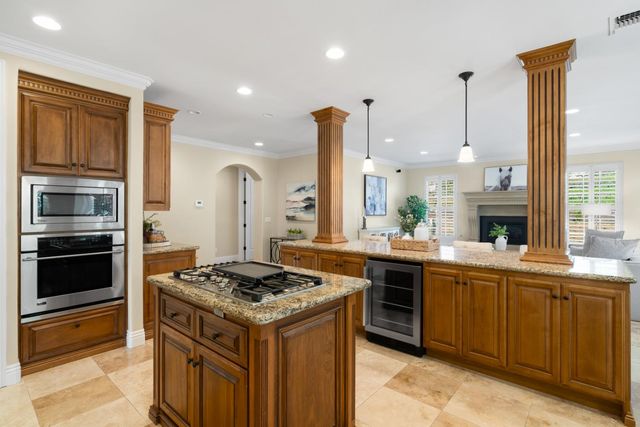 600 Landrise Ct, Folsom, CA 95630