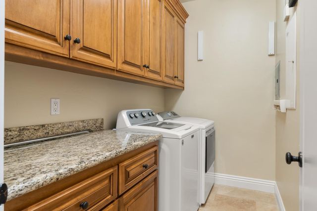 600 Landrise Ct, Folsom, CA 95630