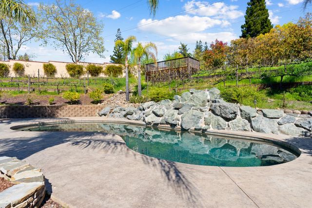 600 Landrise Ct, Folsom, CA 95630