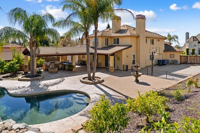 600 Landrise Ct, Folsom, CA 95630