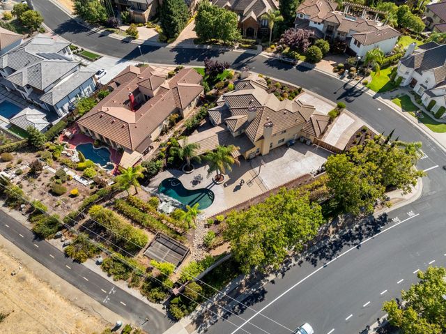 600 Landrise Ct, Folsom, CA 95630