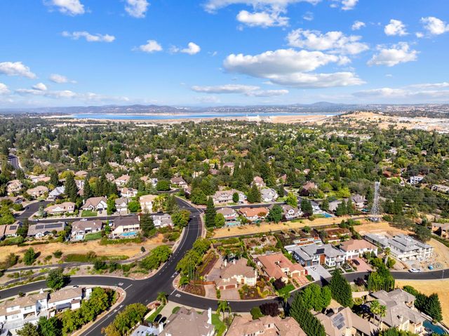 600 Landrise Ct, Folsom, CA 95630