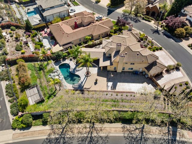 600 Landrise Ct, Folsom, CA 95630