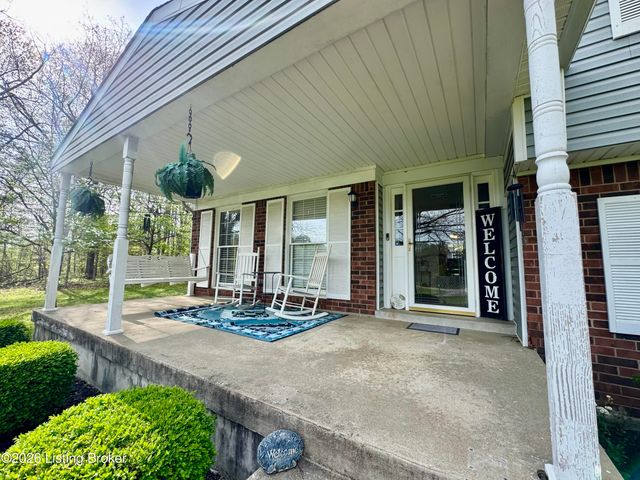574 Pine Creek Rd, Shepherdsville, KY 40165