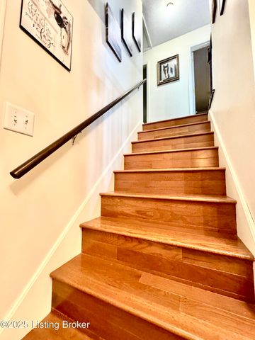 574 Pine Creek Rd, Shepherdsville, KY 40165