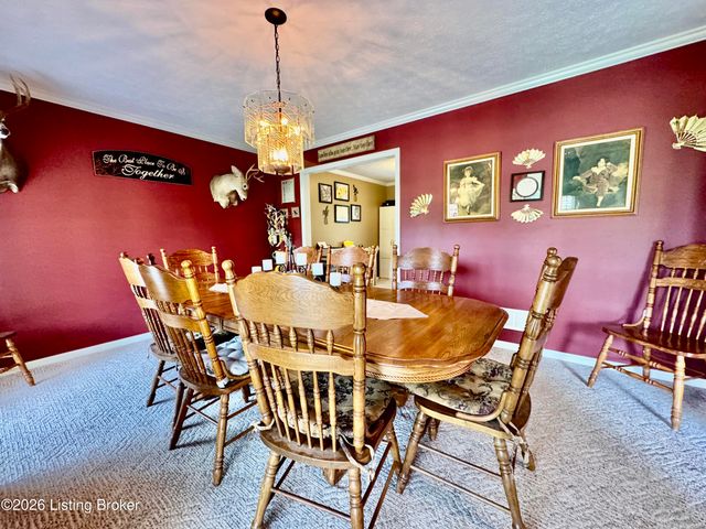 574 Pine Creek Rd, Shepherdsville, KY 40165
