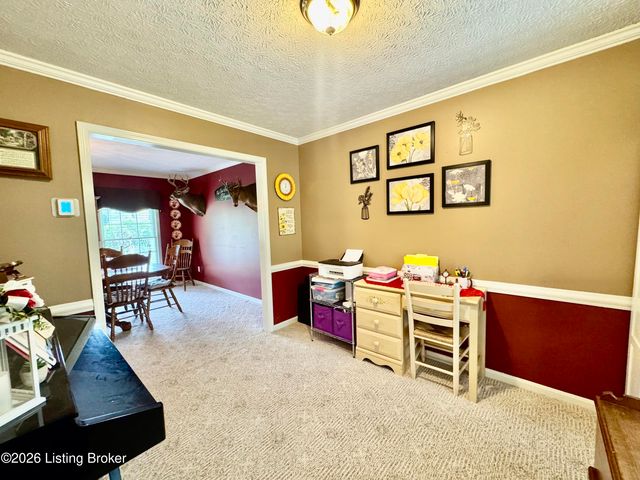 574 Pine Creek Rd, Shepherdsville, KY 40165