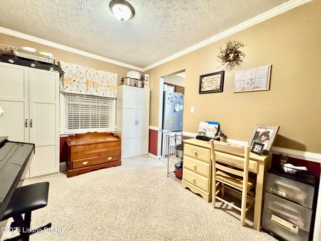 574 Pine Creek Rd, Shepherdsville, KY 40165