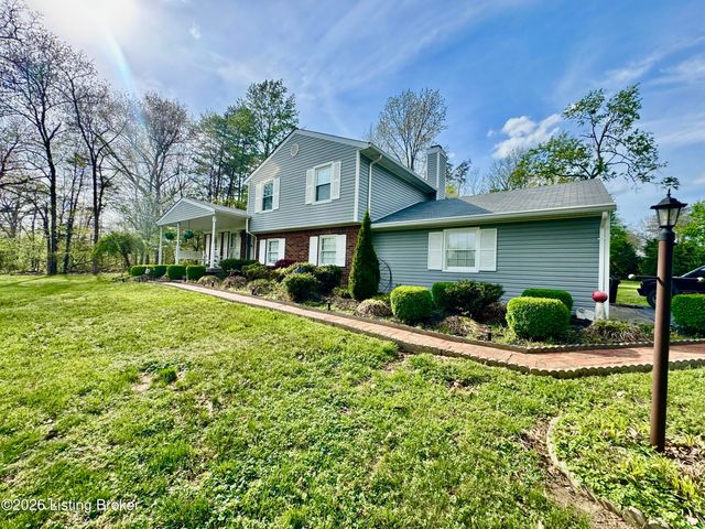 574 Pine Creek Rd, Shepherdsville, KY 40165