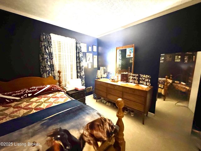 574 Pine Creek Rd, Shepherdsville, KY 40165