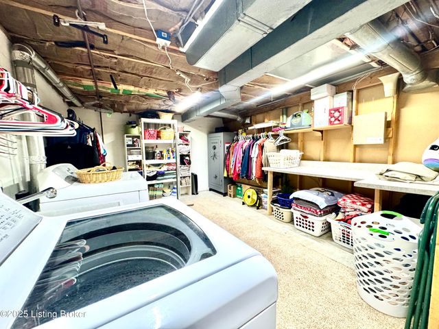 574 Pine Creek Rd, Shepherdsville, KY 40165