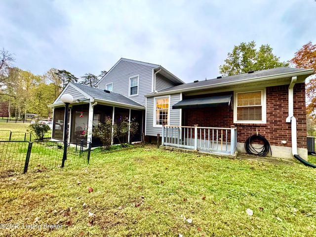 574 Pine Creek Rd, Shepherdsville, KY 40165