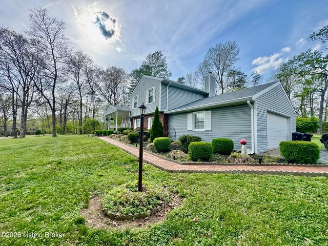 574 Pine Creek Rd, Shepherdsville, KY 40165
