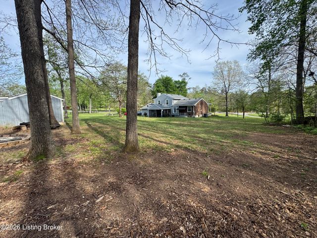 574 Pine Creek Rd, Shepherdsville, KY 40165