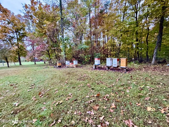 574 Pine Creek Rd, Shepherdsville, KY 40165