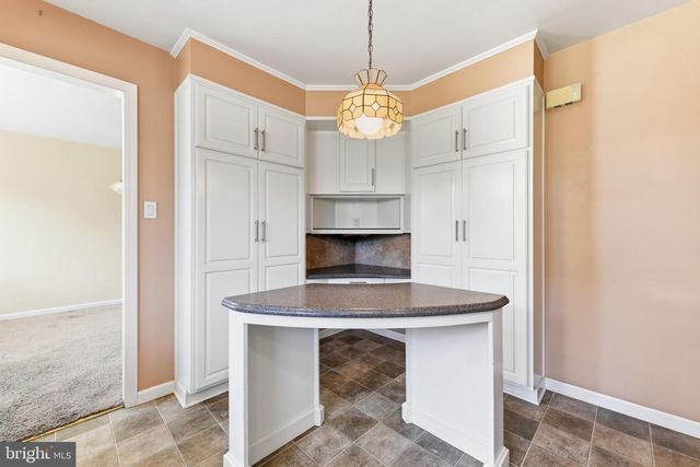 1100 LILAC LN, Reading, PA 19609