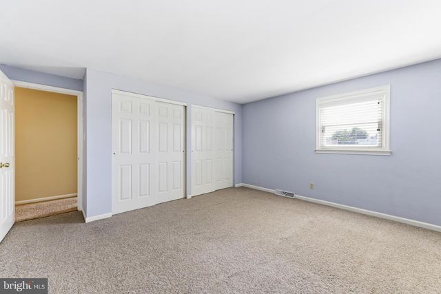 1100 LILAC LN, Reading, PA 19609