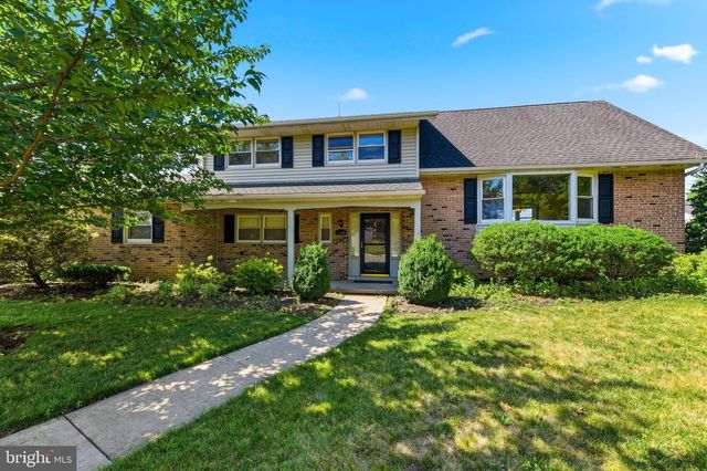 1100 LILAC LN, Reading, PA 19609