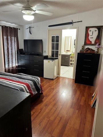 19800 SW 180th Ave Lot 266, Miami, FL 33187