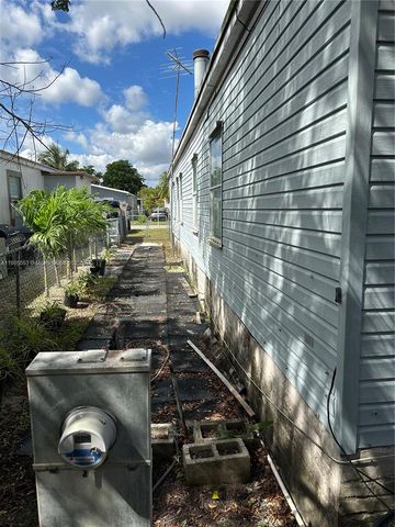 19800 SW 180th Ave Lot 266, Miami, FL 33187