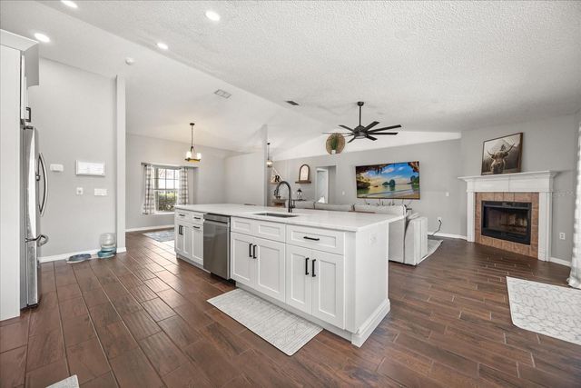 275 WALNUT AVENUE, Orange City, FL 32763