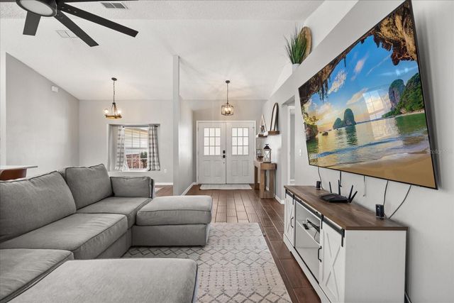 275 WALNUT AVENUE, Orange City, FL 32763