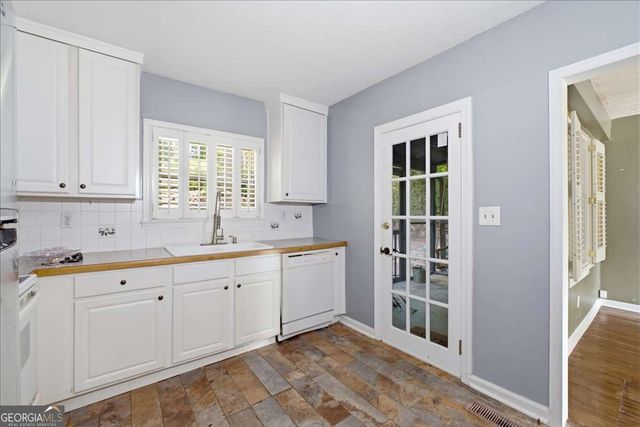 2597 Elsinore Street, East Point, GA 30344