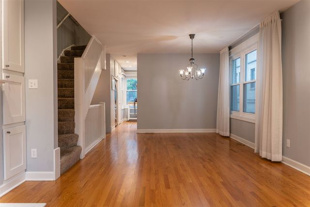 3835 N Fremont Street, Chicago, IL 60613