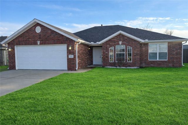 1041 Applewood Circle, Centerton, AR 72719