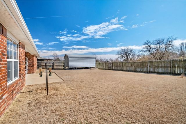 1041 Applewood Circle, Centerton, AR 72719