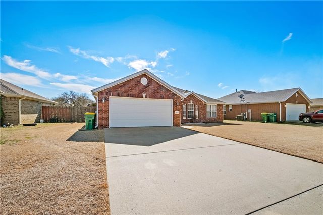 1041 Applewood Circle, Centerton, AR 72719