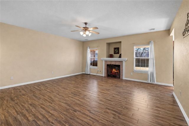 1041 Applewood Circle, Centerton, AR 72719