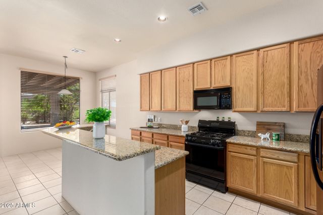 2021 W CLEAR SKY Court, Tucson, AZ 85704