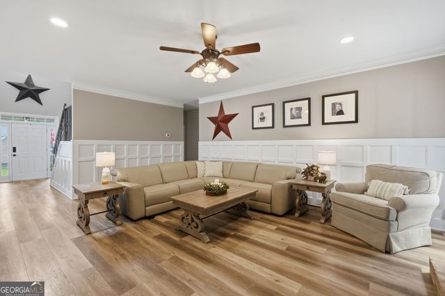 717 Parkside Drive, Woodstock, GA 30188