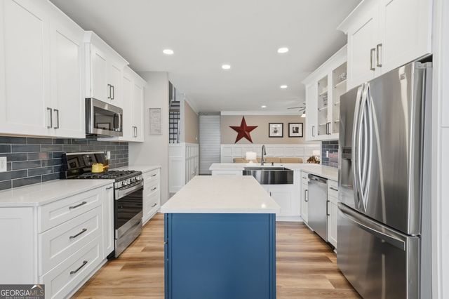 717 Parkside Drive, Woodstock, GA 30188