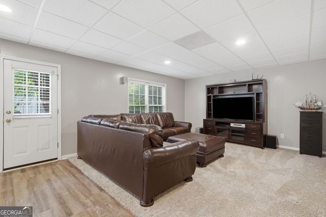 717 Parkside Drive, Woodstock, GA 30188