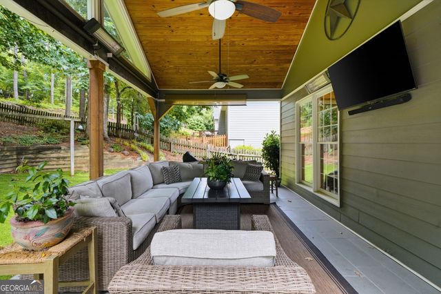 717 Parkside Drive, Woodstock, GA 30188