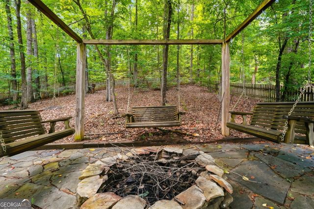 717 Parkside Drive, Woodstock, GA 30188